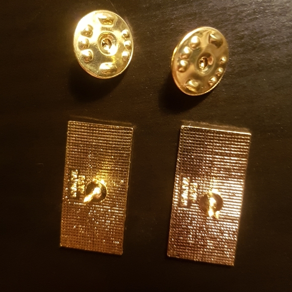 💲5️⃣ in 🛍️of2+  Footloose Pin - Picture 4 of 7